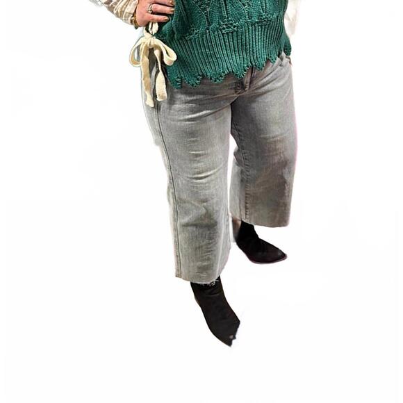 NEW JUDY BLUE tummy control mid rise crop wide jean in light blue - Picture 7 of 7